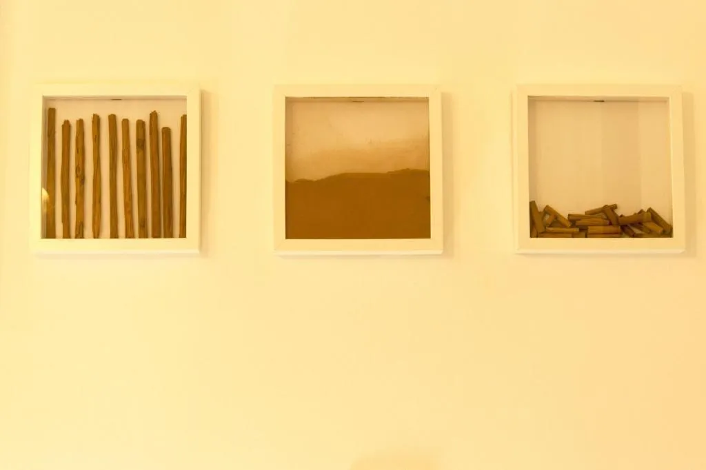 Room, Sui Tetti Di Napoli, Naples
