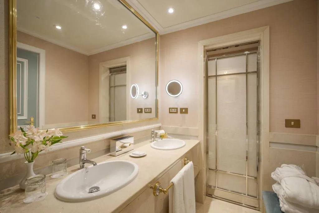 JUNIOR SUITE TWO BEDS Room, Relais & Chateaux Orfila, Madrid
