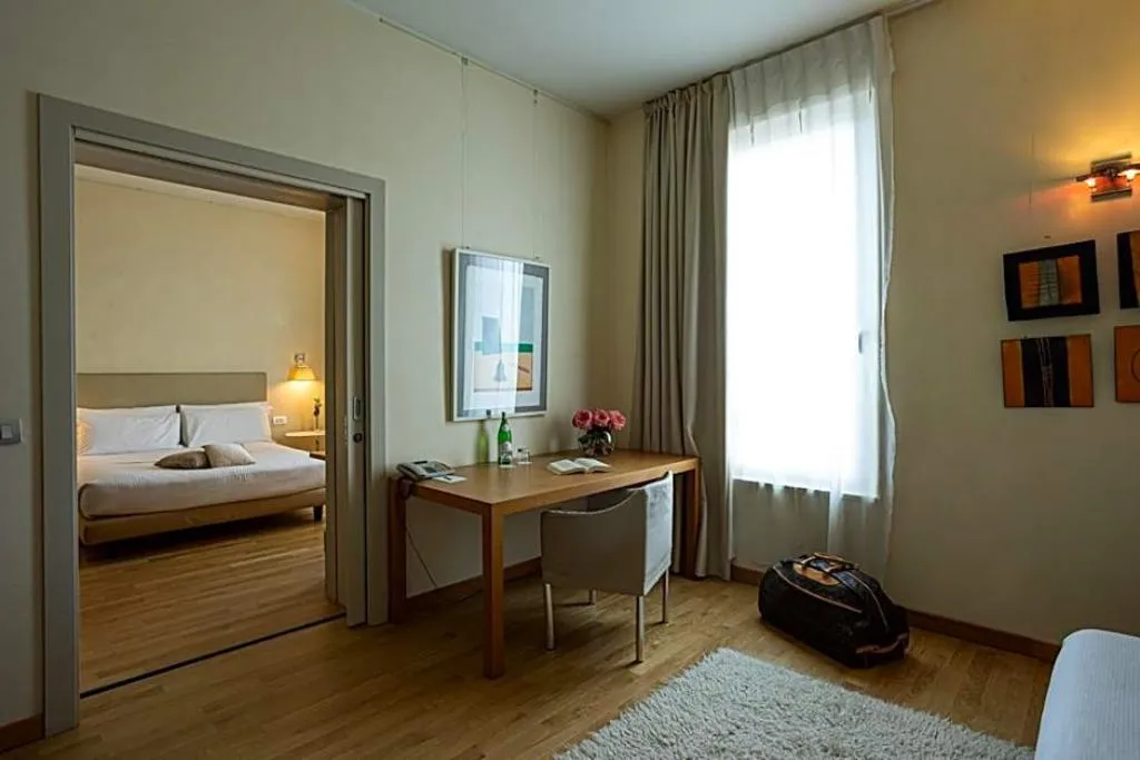 JUNIOR SUITE STANDARD Room, Cosmo Hotel Palace, Milan