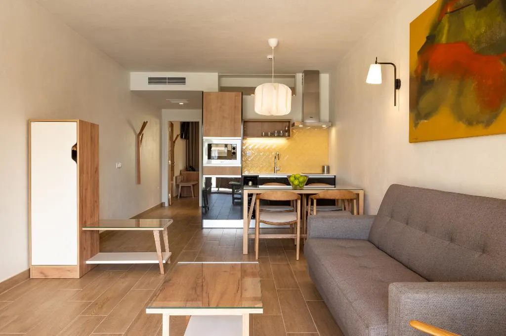 APARTMENT POOL VIEW ONE BEDROOM Room, Vila Luz, Algarve