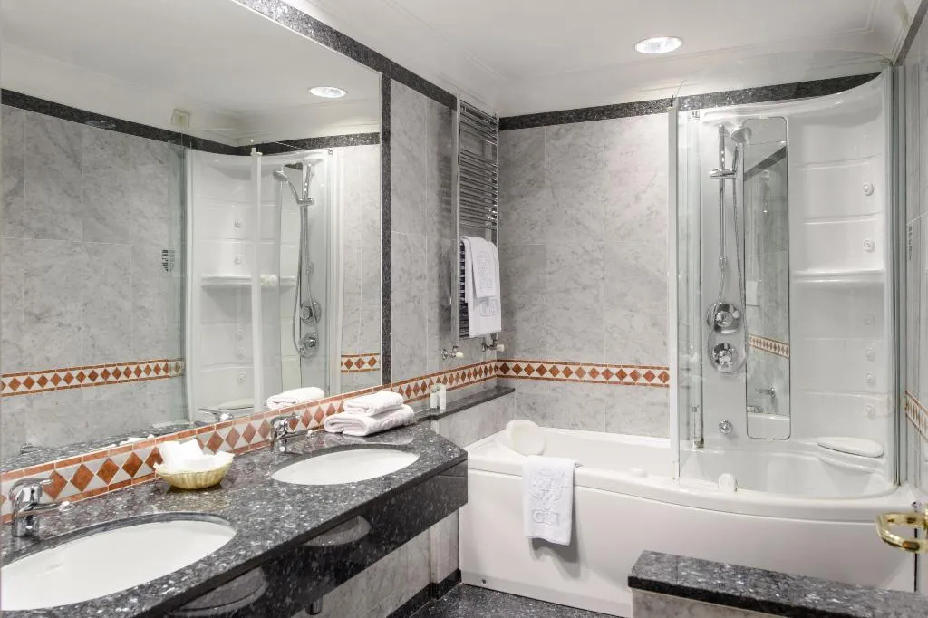 SUITE CAPACITY 4 Room, Grand Hotel Adriatico, Florence