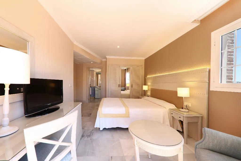 STUDIO STANDARD Room, Iberostar Waves Málaga Playa, Costa Del Sol