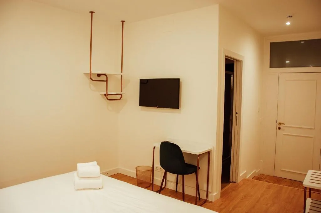 Room, Le Premier Lisbon Suites, Lisbon