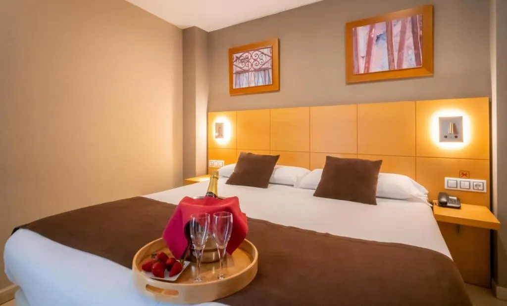 DOUBLE SUPERIOR WITH TERRACE Room, La City, Costa Blanca