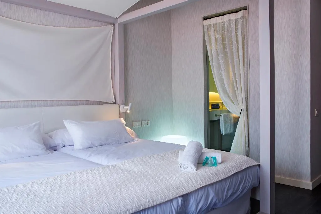 Double or Twin SUPERIOR Room, Blanco Hotel Formentera, Ibiza