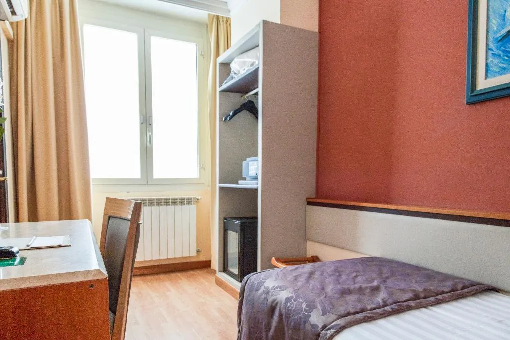 SINGLE STANDARD Room, Giolli Nazionale, Rome