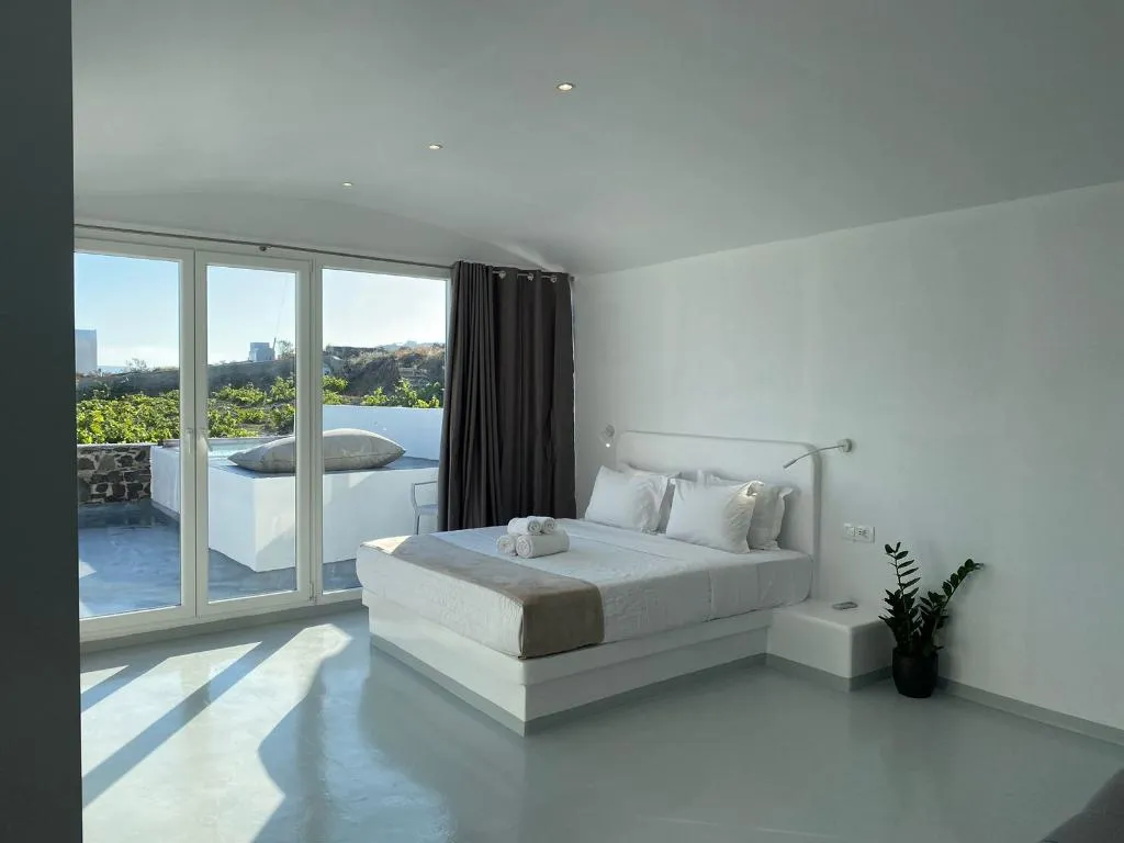 SUITE SEA VIEW Room, Serenita Luxury Suites, Santorini