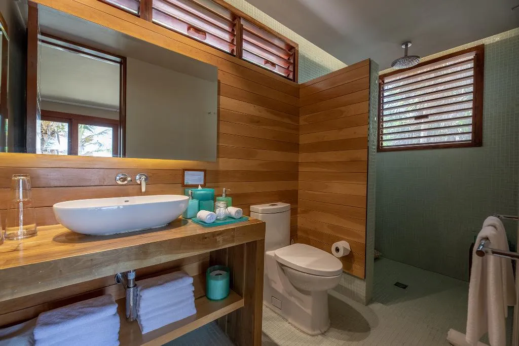 Room PARTIAL OCEAN VIEW KING BED Room, Mi Amor by La Zebra, an SLH Hotel, Cancun Area