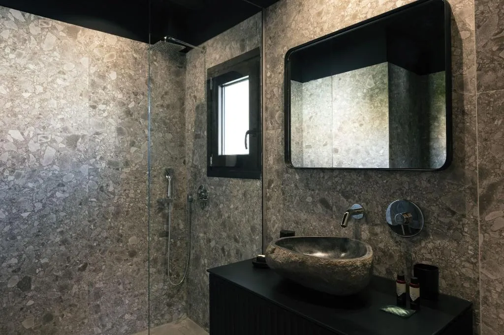 Room, Chapter 02 Gallery Suites, Crete