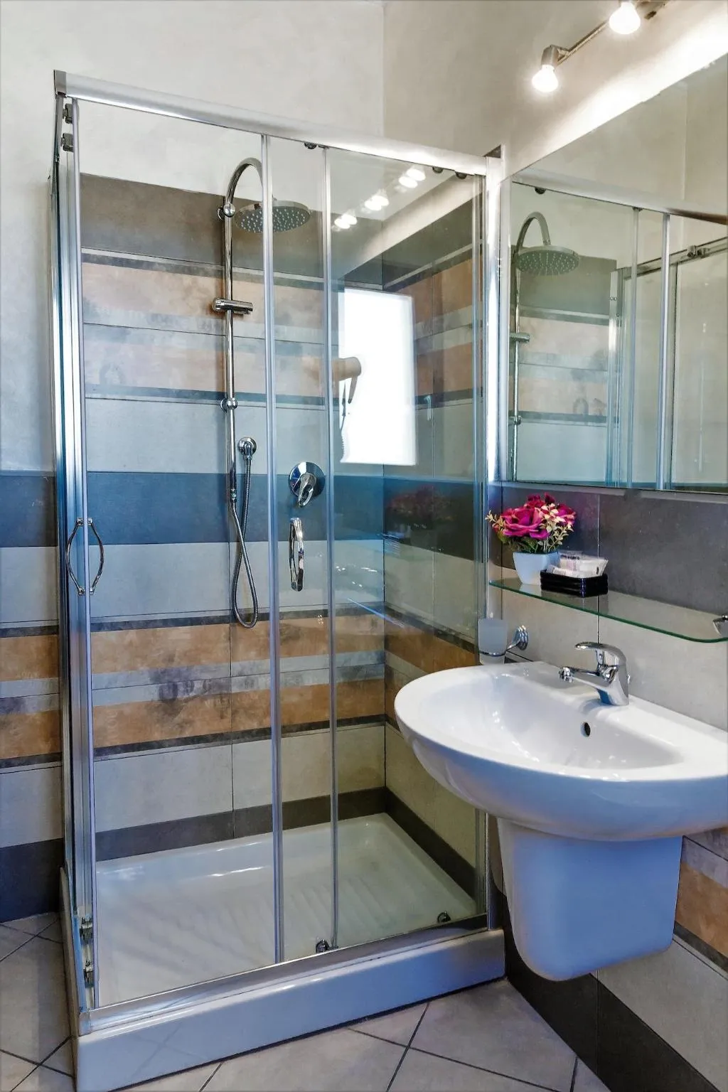 Room, La Piazzetta Guest House, Olbia