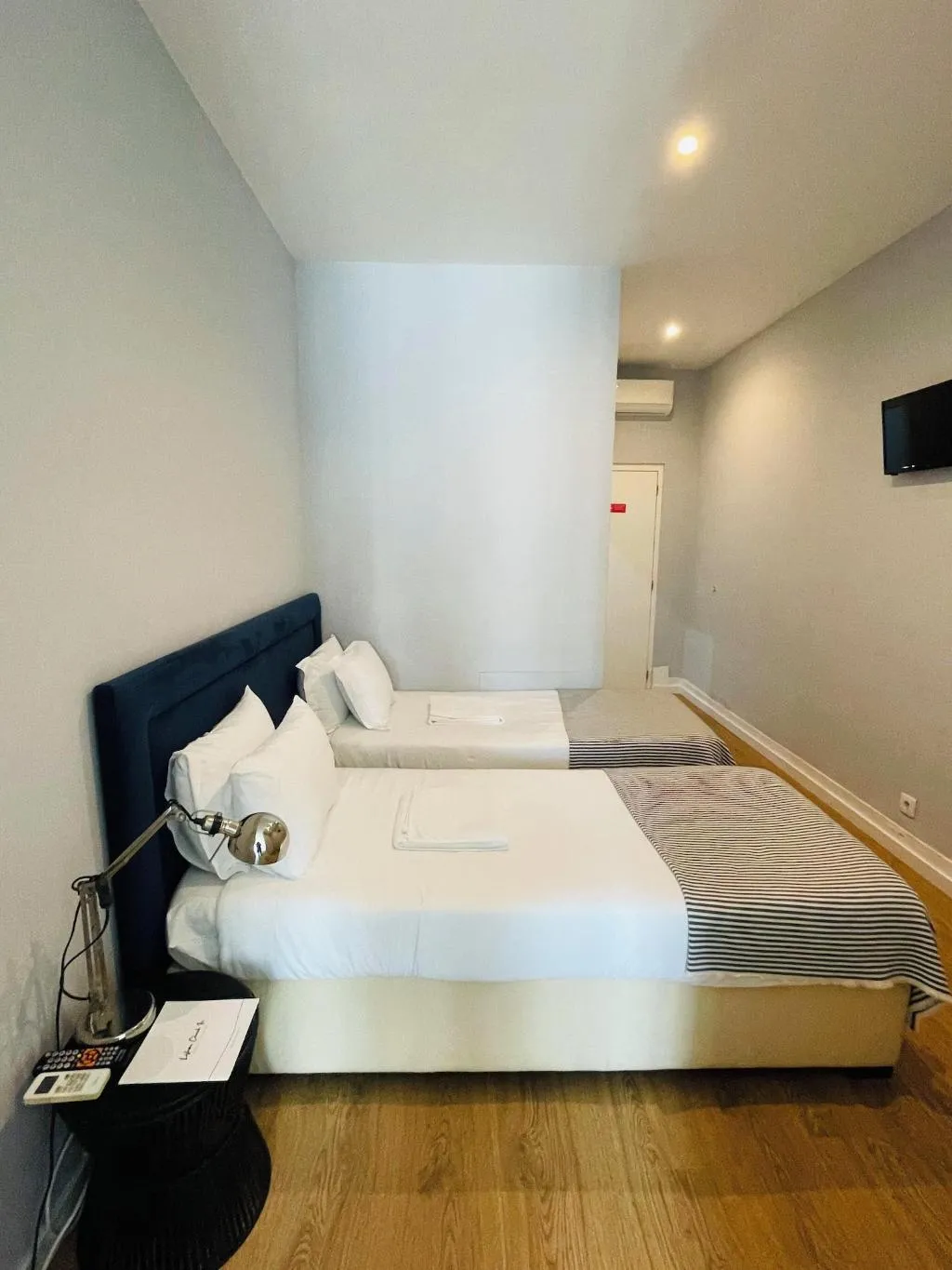 Room, Lisbon Check-In Guesthouse, Lisbon