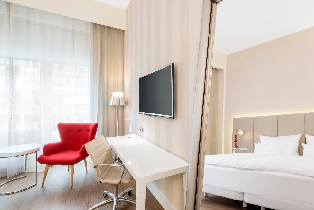 DOUBLE PREMIUM Room, NH Collection Berlin Mitte Friedrichstrasse, Berlin