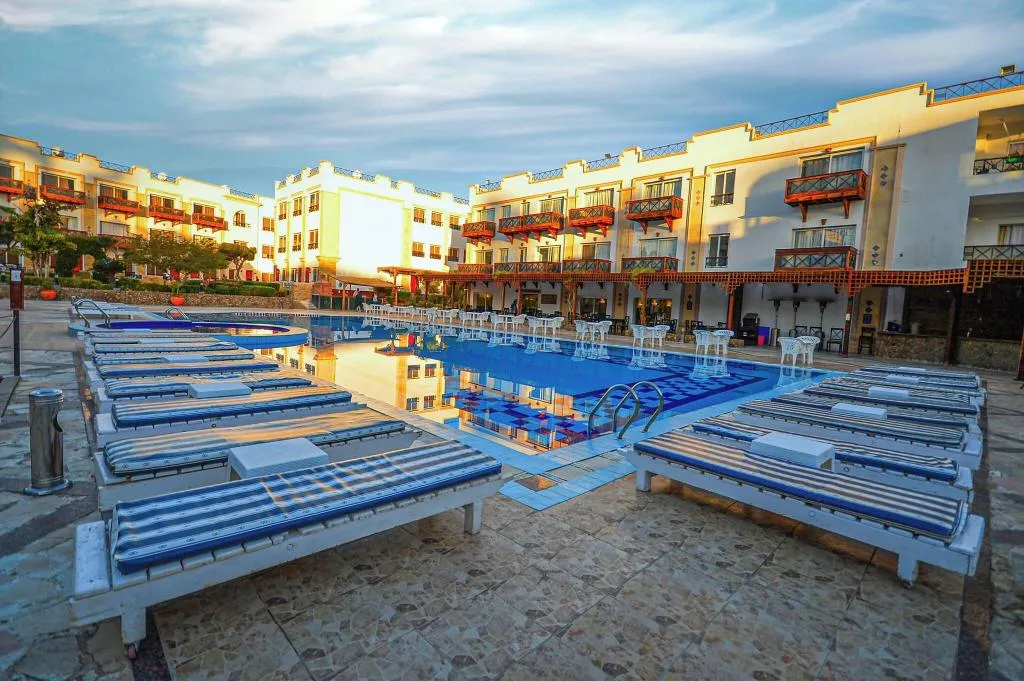 Pool, Falcon Naama Star Hotel, Red Sea Riviera