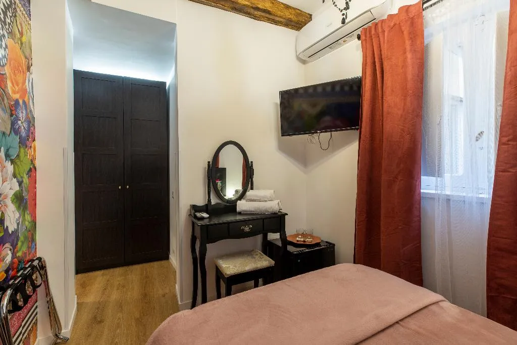 DOUBLE ECONOMY Room, Guest House Ventisei Scalini A Trastevere, Rome
