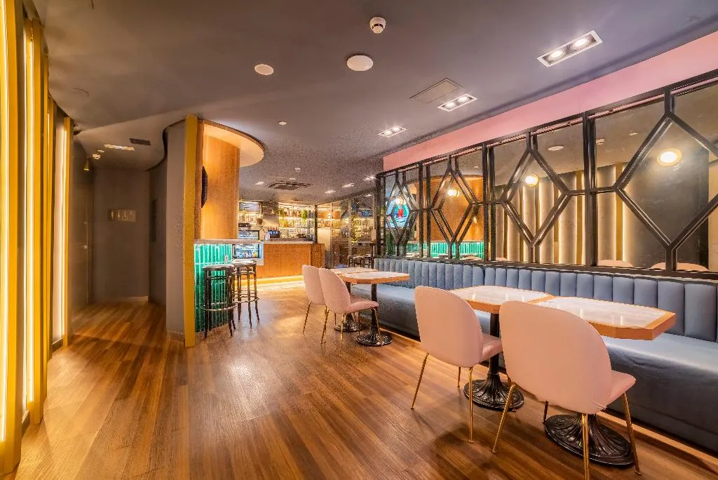 Bar, Hotel Indigo Madrid - Gran Via, Madrid