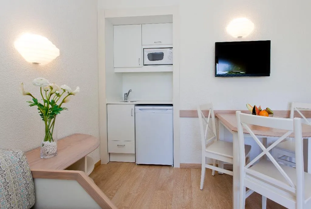 APARTMENT CLASSIC ONE BEDROOM Room, Insotel Cala Mandia Resort & Spa, Majorca