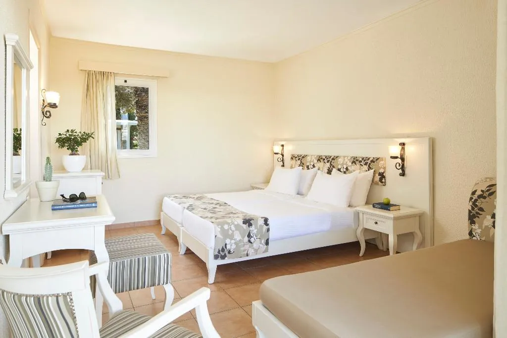 BUNGALOW GARDEN VIEW Room, Civitel Creta Beach, Crete