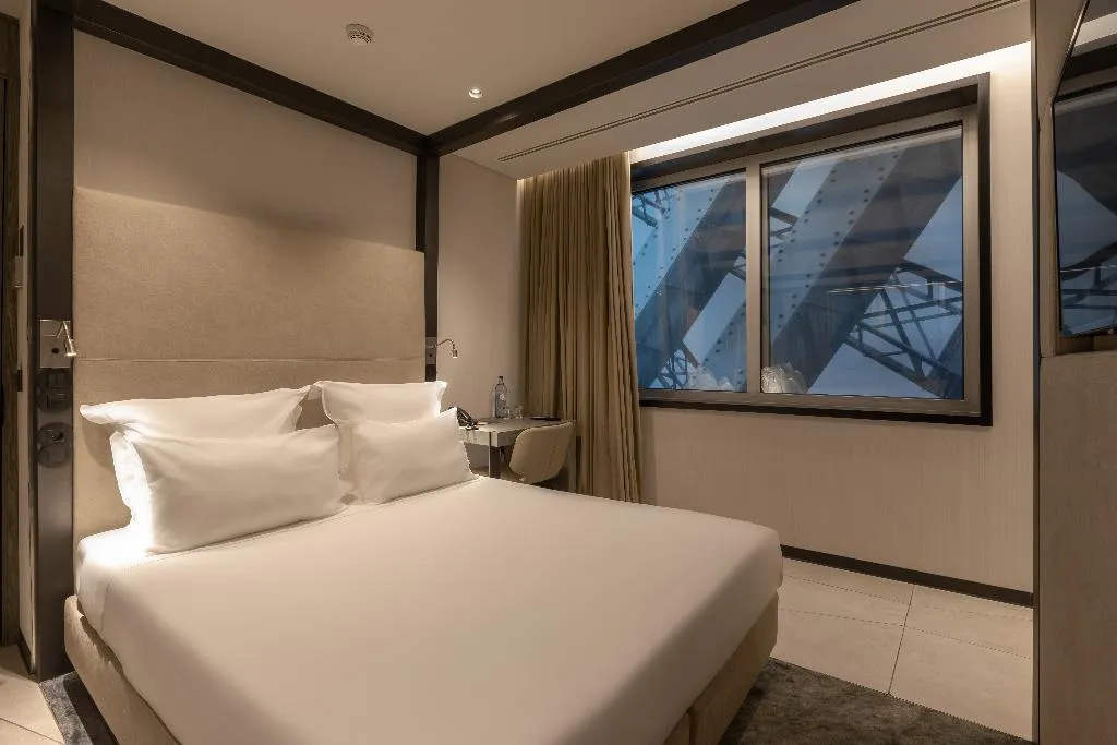 DOUBLE BASIC Room, Porto Royal Bridges Hotel, Porto