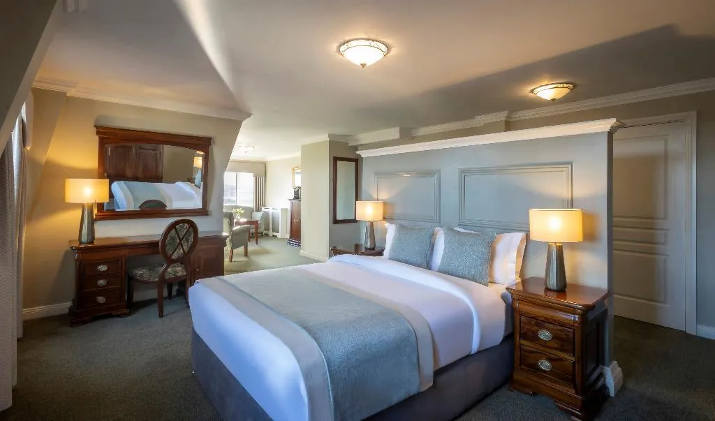 SUITE EXECUTIVE Room, Bracken Court Hotel, Dublin
