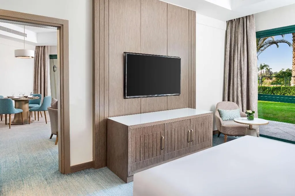 JUNIOR SUITE STANDARD Room, Hilton Pyramids Golf, Cairo