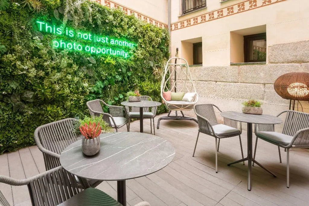 Terrace, Catalonia las Cortes, Madrid