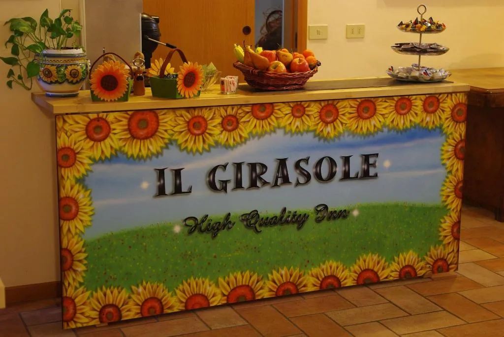 Lobby, Il Girasole, Milan