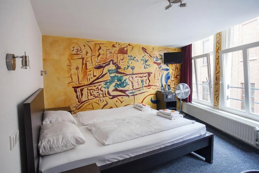 DOUBLE PREMIUM Room, St. Christopher's at the Winston, Amsterdam