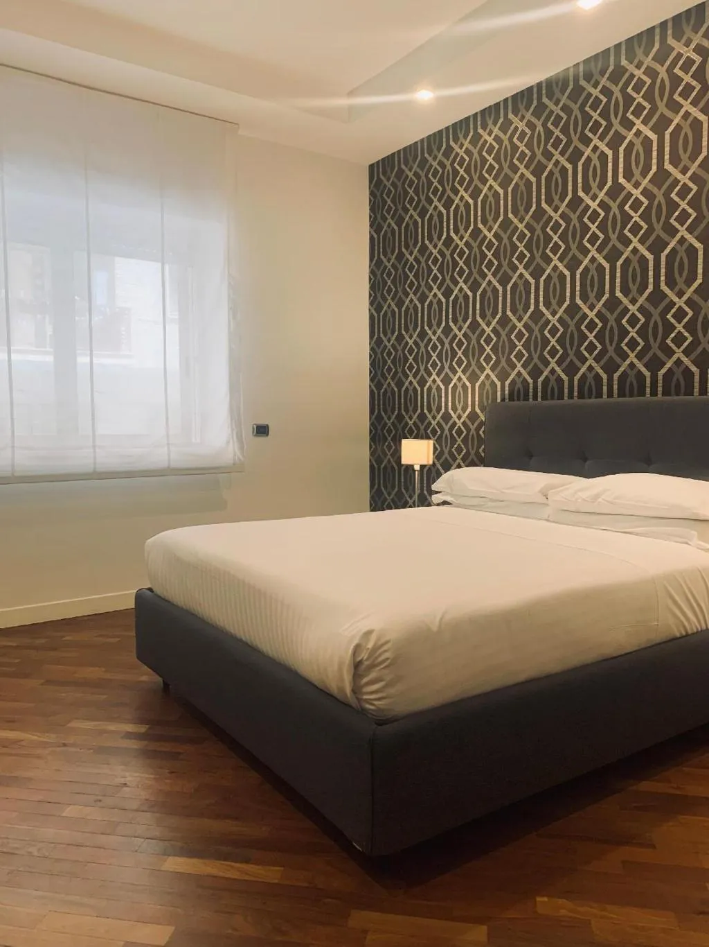 Room, Napoliday, Naples
