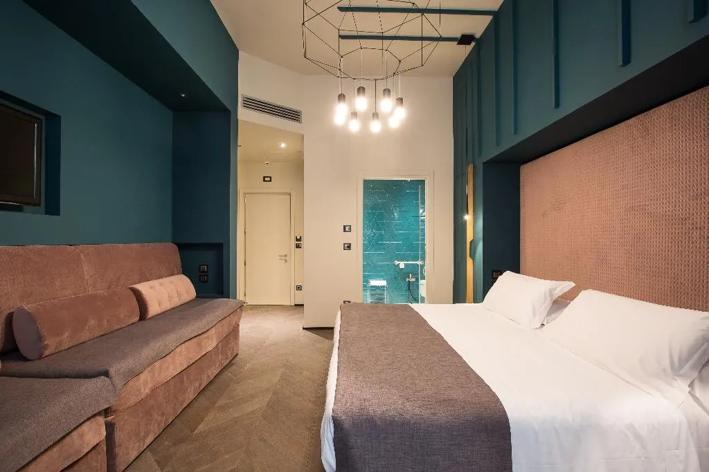 QUADRUPLE PREMIUM Room, Silla, Florence