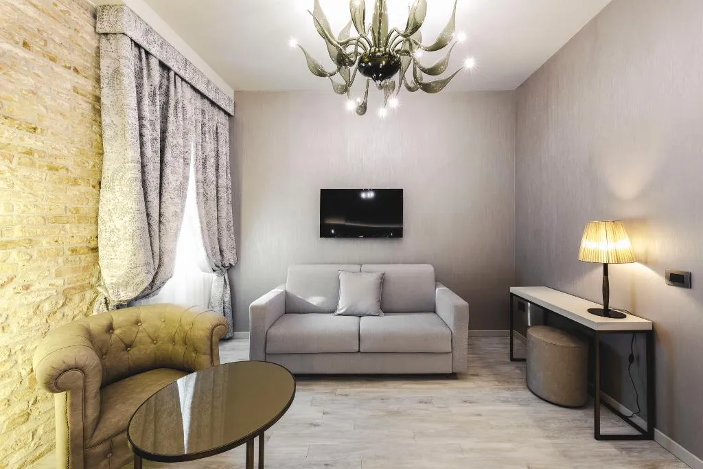 JUNIOR SUITE CAPACITY 4 Room, Hotel Aquarius Venice, Venice