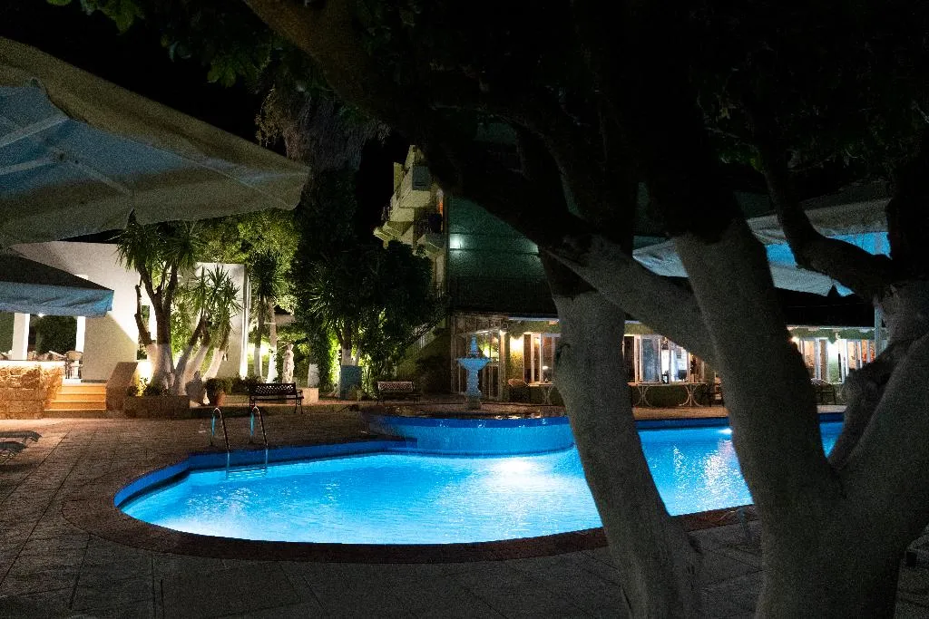 Pool, La Cite, Kefallinia