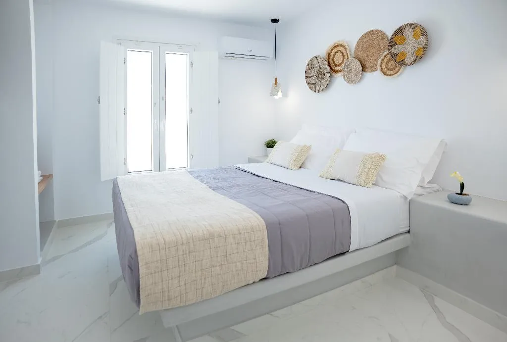 SUITE TWO BEDROOMS TWO BATHROOMS Room, Kýma Perissa, Santorini