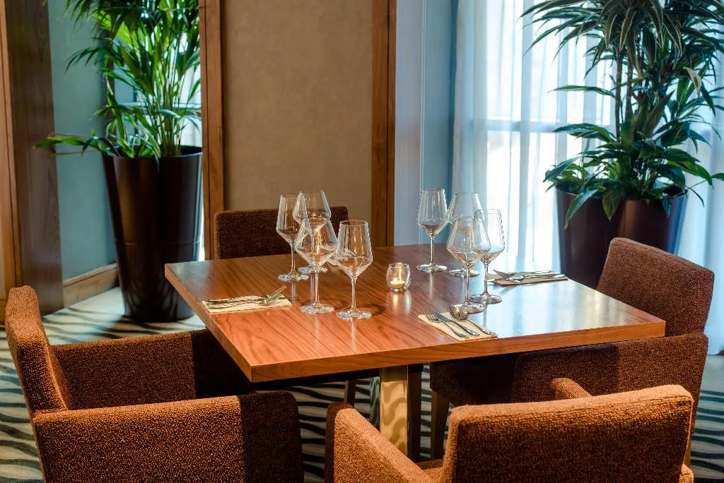 Restaurant, Tallaght Cross Hotel, Dublin