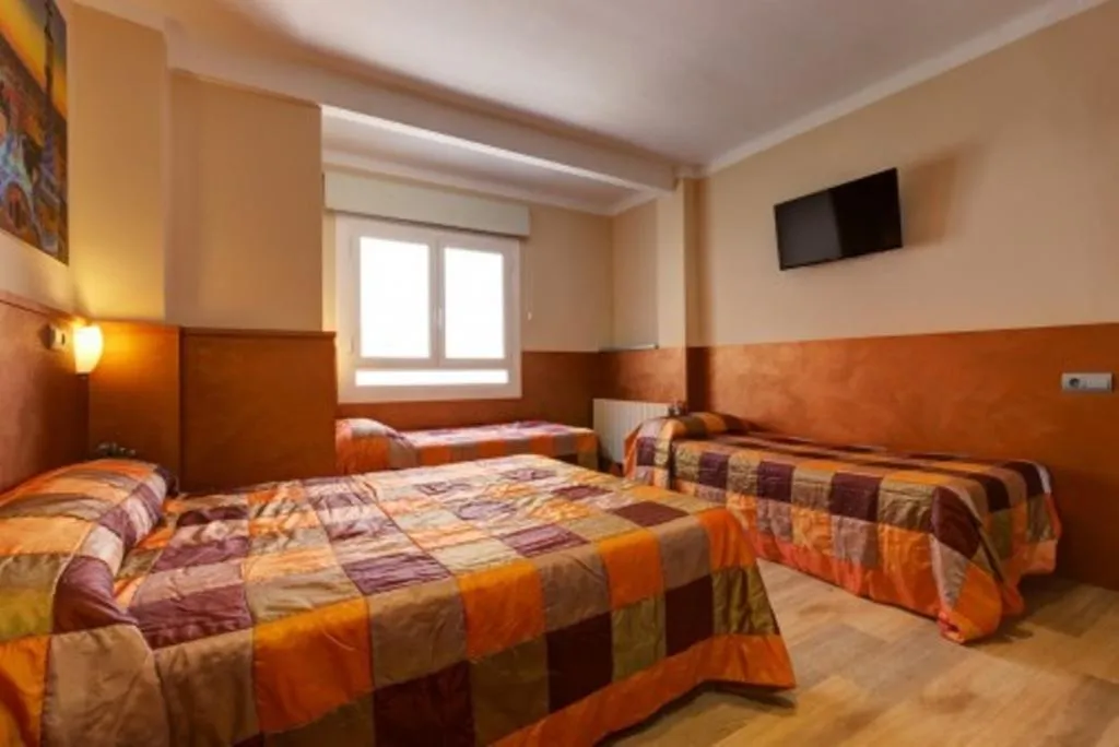 TRIPLE STANDARD Room, Hostal Barcelona, Barcelona