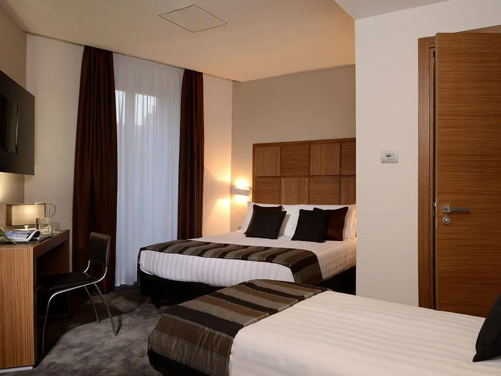 TRIPLE SUPERIOR Room, Rome Art Hotel, Rome