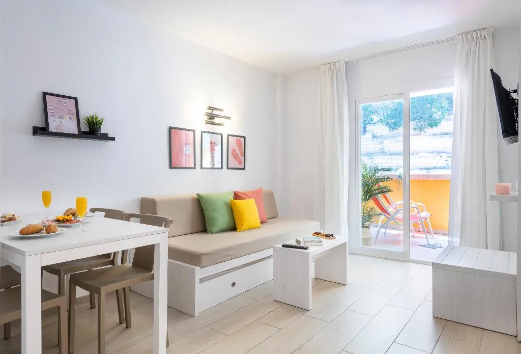 APARTMENT POOL VIEW Room, FLOR Los Almendros Apartamentos, Majorca