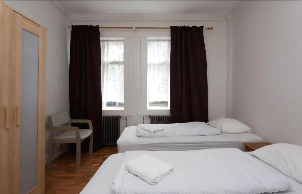Room, Aurora Guesthouse, Reykjavik