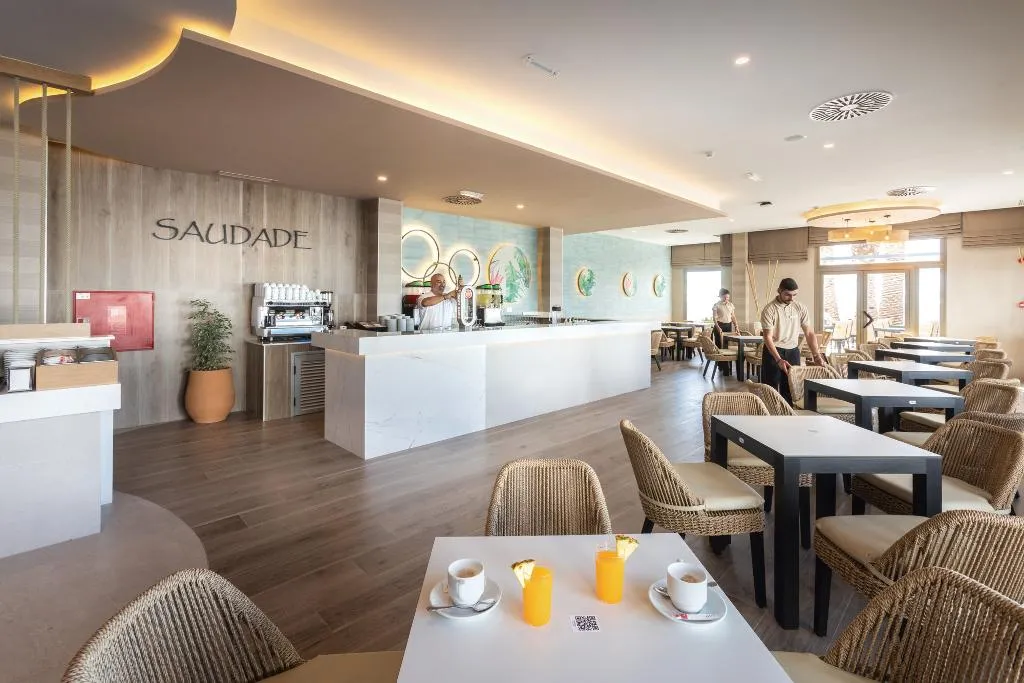 Bar, Hotel Riu Madeira - All Inclusive, Madeira