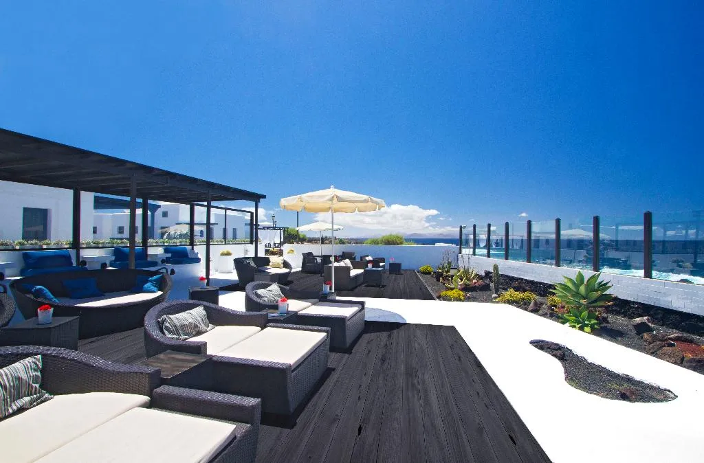 Terrace, Vik  Coral Beach, Lanzarote