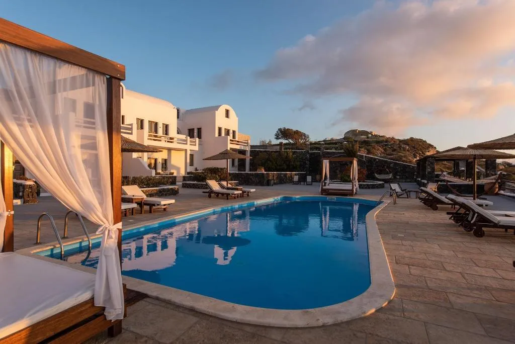 Sports and Entertainment, Caldera Memories, Santorini