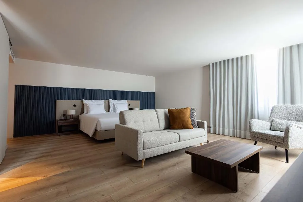 JUNIOR SUITE STANDARD Room, The Lince Braga, Porto