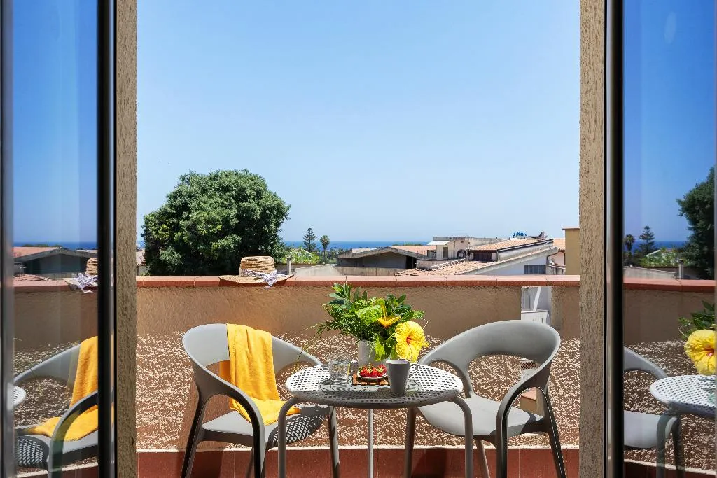 TRIPLE WITH BALCONY Room, Villa Collina, Taormina