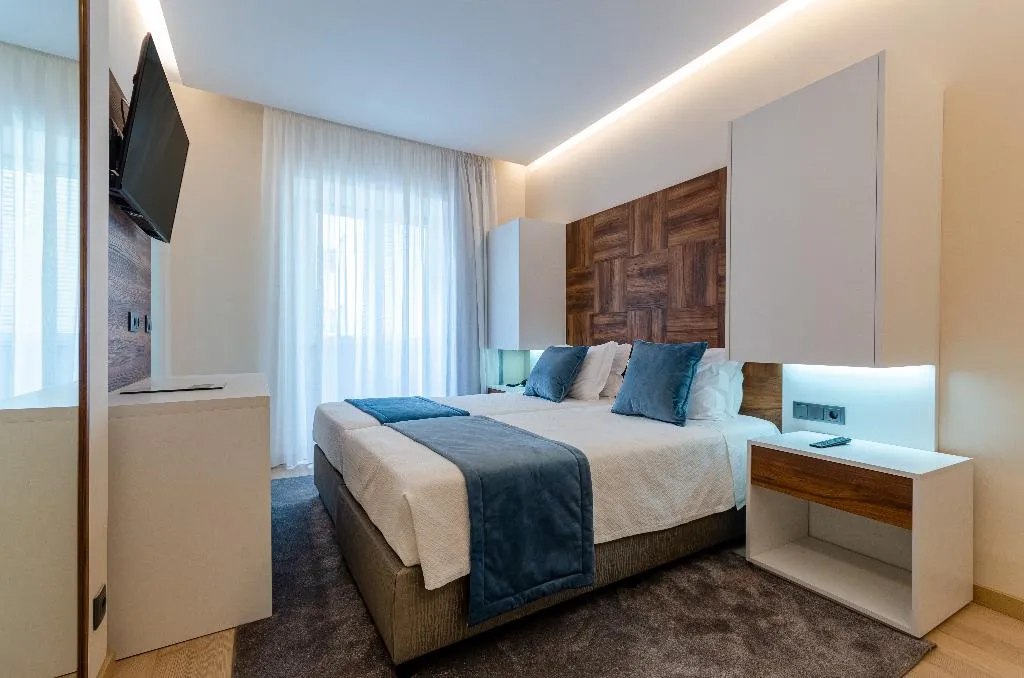 TWIN SUPERIOR Room, Hotel Avenida Park, Lisbon