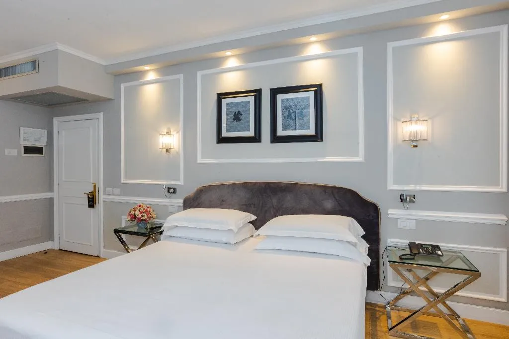 DOUBLE SUPERIOR Room, Calzaiuoli, Florence
