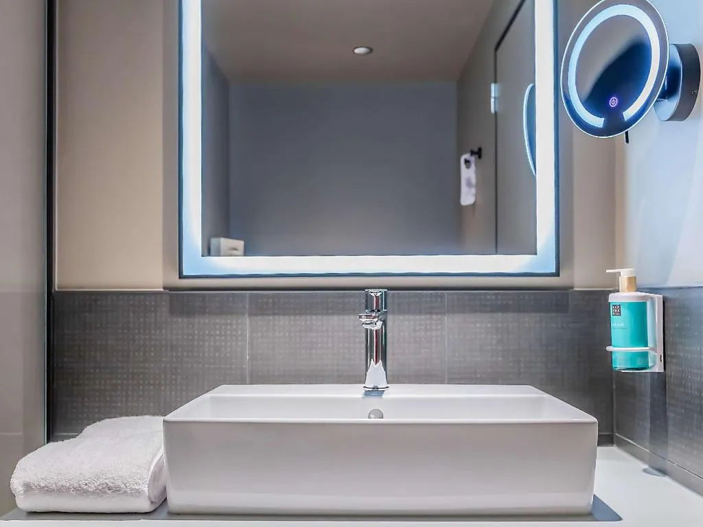 TWIN POOL VIEW Room, Novotel Setubal, Lisbon
