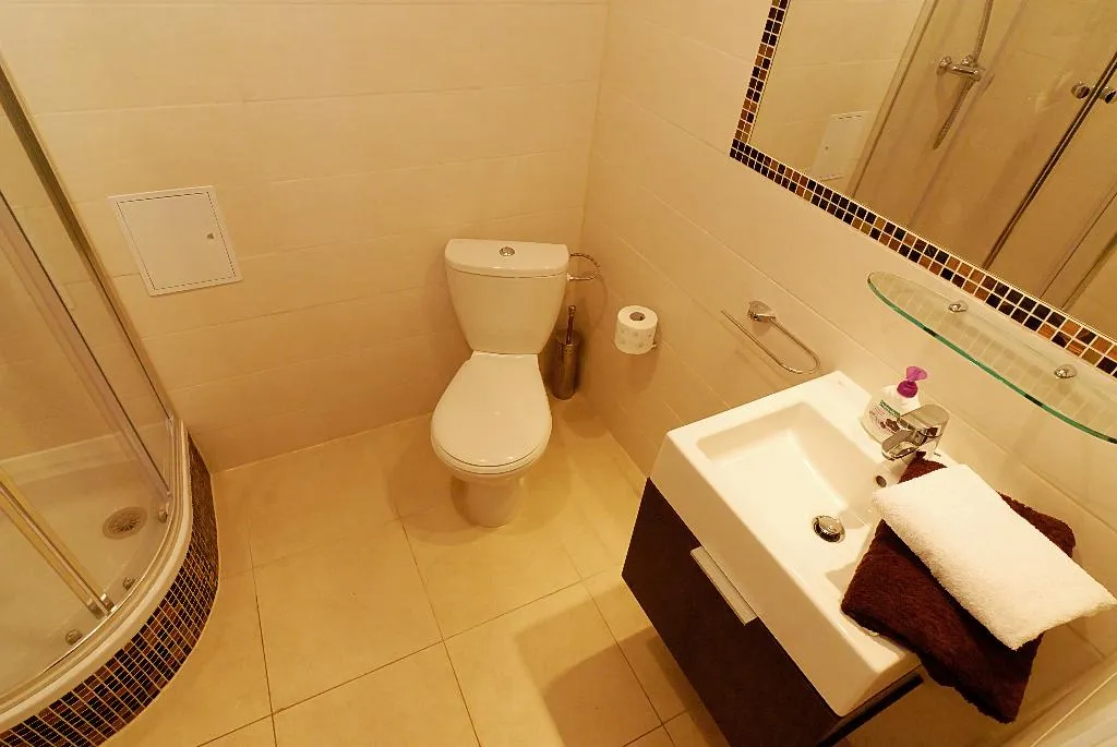 STUDIO CAPACITY 4 Room, P&J Tourist Apartments, Krakow
