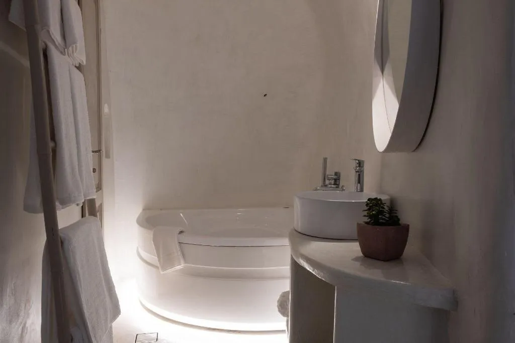 Room, Globe Suites, Santorini