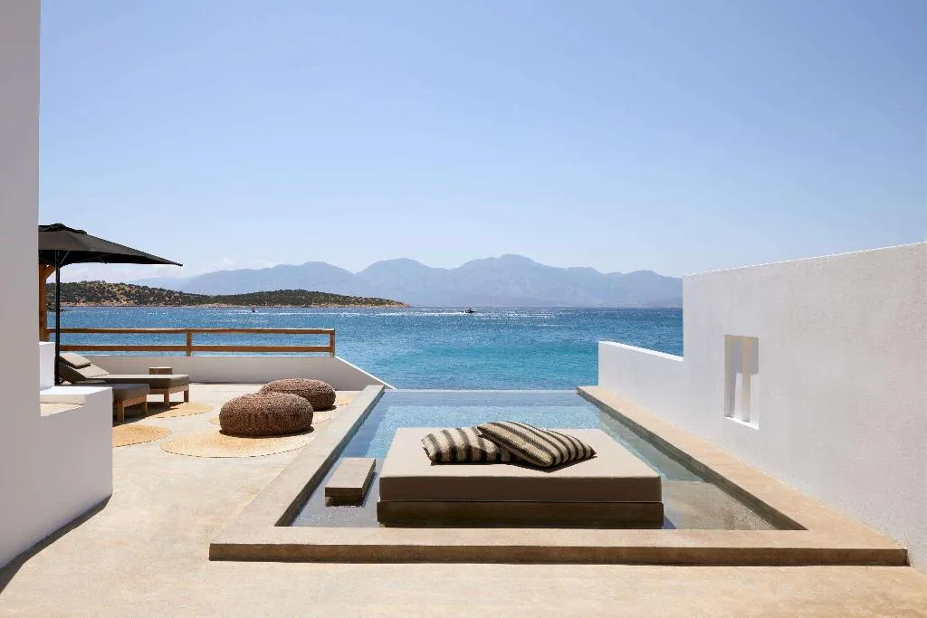 Room, Minos Beach Art Hotel, a Member of Design Hotels, Crete