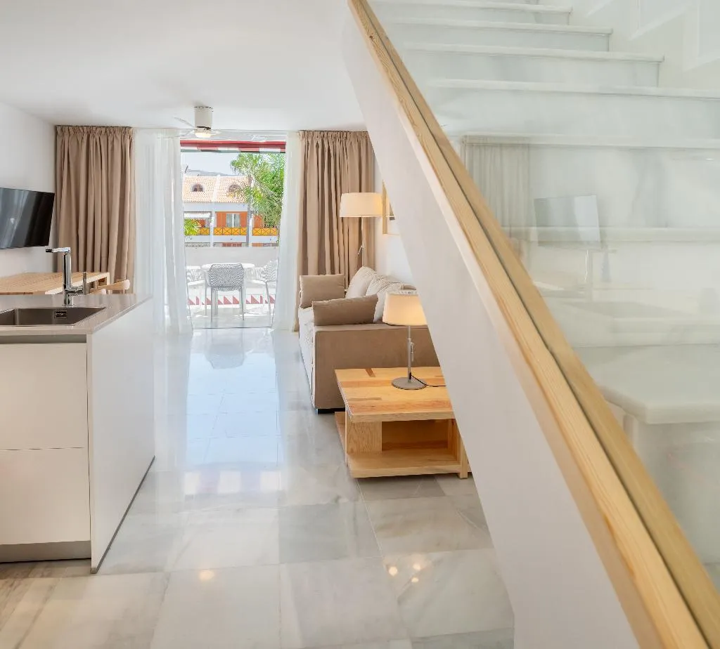 APARTMENT SUPERIOR ONE BEDROOM Room, Parque Santiago IV, Tenerife