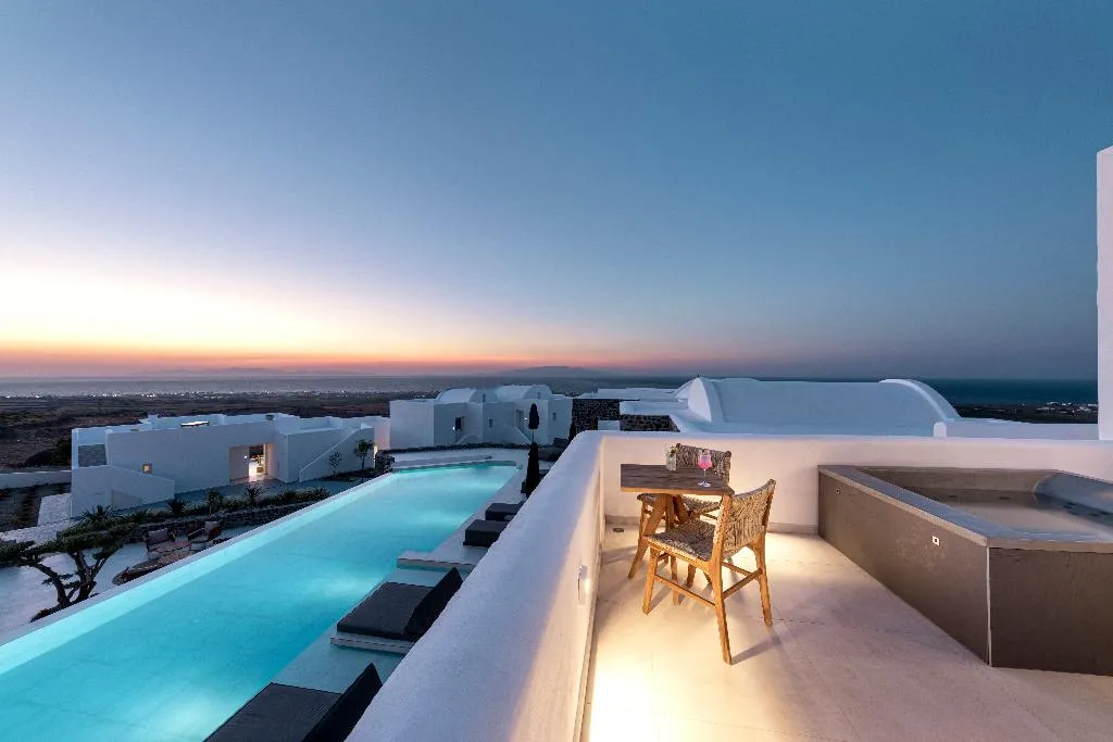 SUITE WITH JACUZZI Room, Secret View Hotel, Santorini